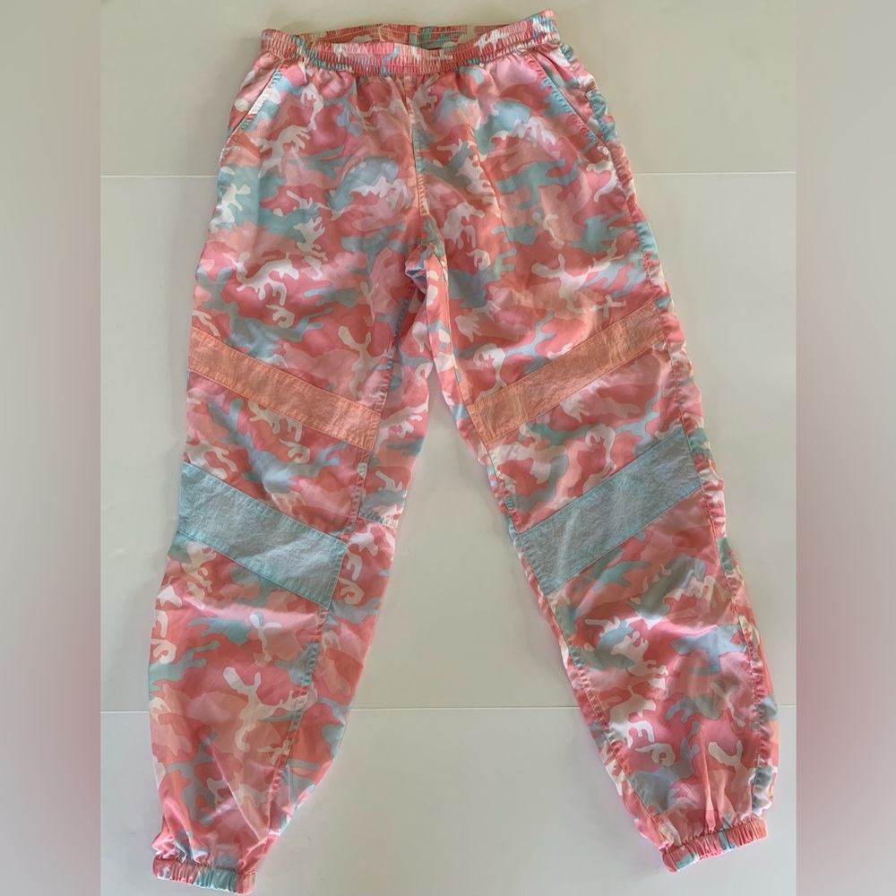 Kendall & Kylie Pink and Gray Camo Joggers
